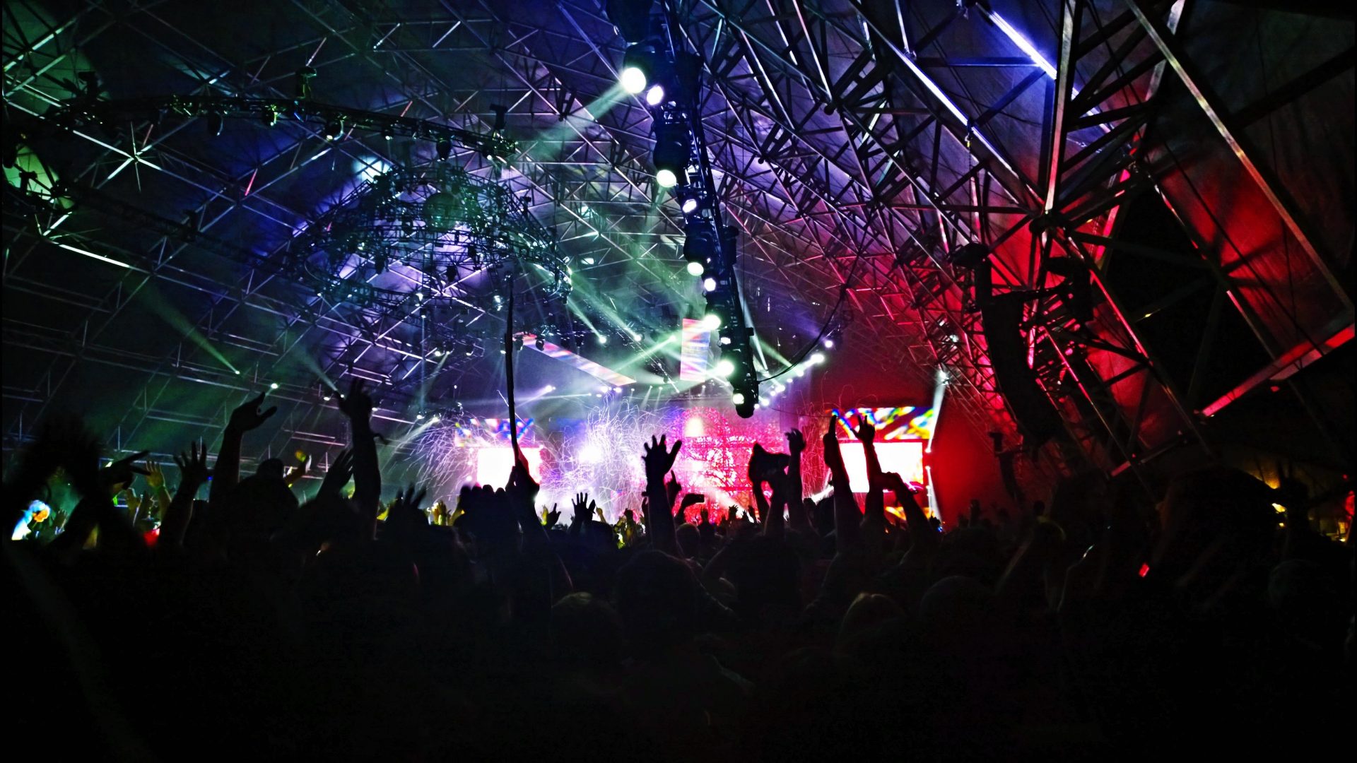 tuneinevents.com